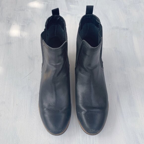 Black Leather Dolce Vita Coraline Chelsea Boots - Picture 3 of 9